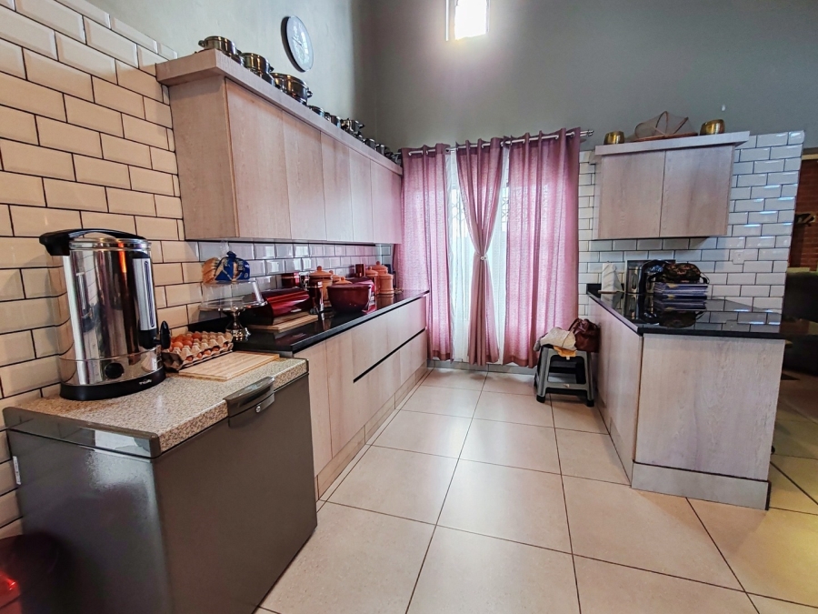3 Bedroom Property for Sale in Grimbeeck Park North West